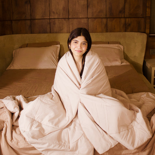 Coco-Sand Reversible AC Comforter + 2 Pillow Cover Free